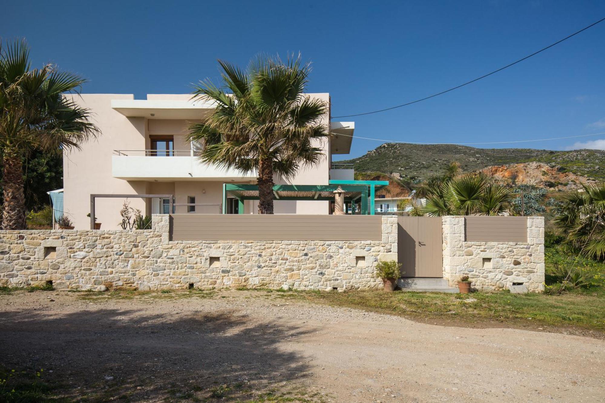 Arodamos Studios & Apts Kissamos Luaran gambar