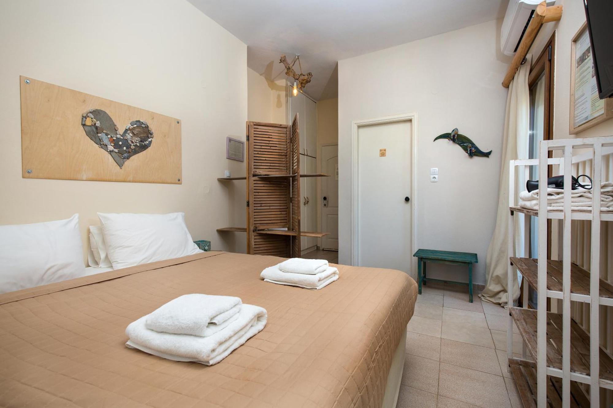 Arodamos Studios & Apts Kissamos Luaran gambar